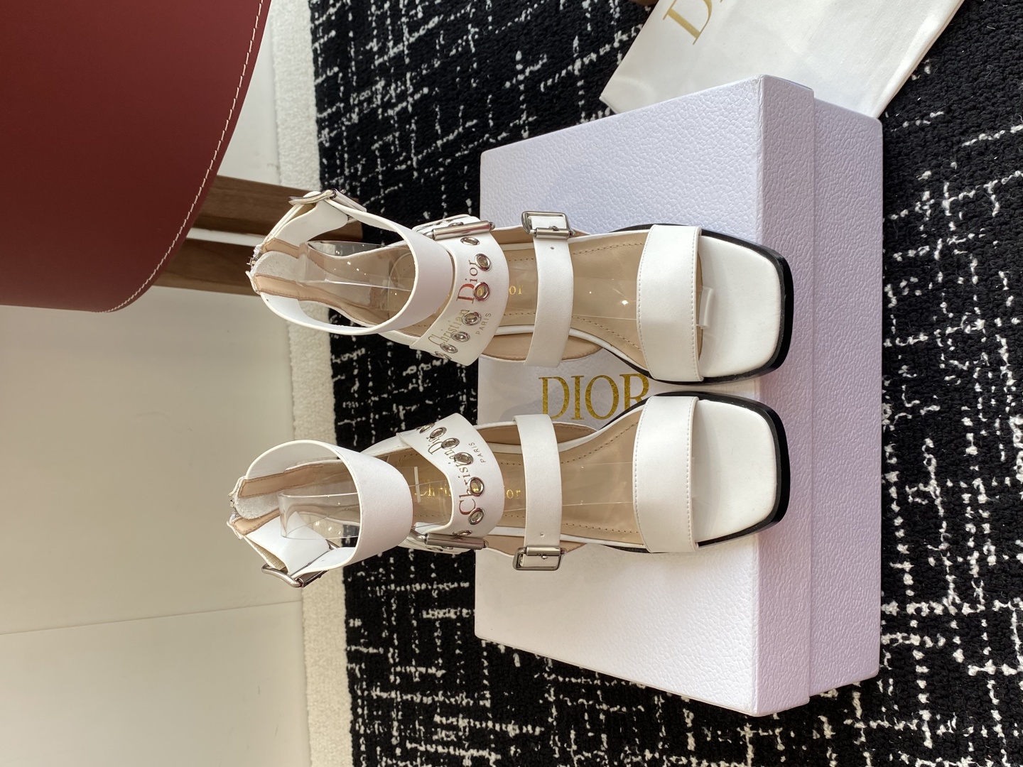 디올 스퀘어 투 샌들 (해외배송)