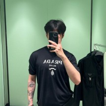 프라다 25SS 클래식 레터 반팔 남녀공용 (정품급 해외배송)