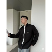 프라다 25SS 초봄 신상품 트라이앵글 로고 포켓 지퍼 재킷 (정품급 해외배송)
