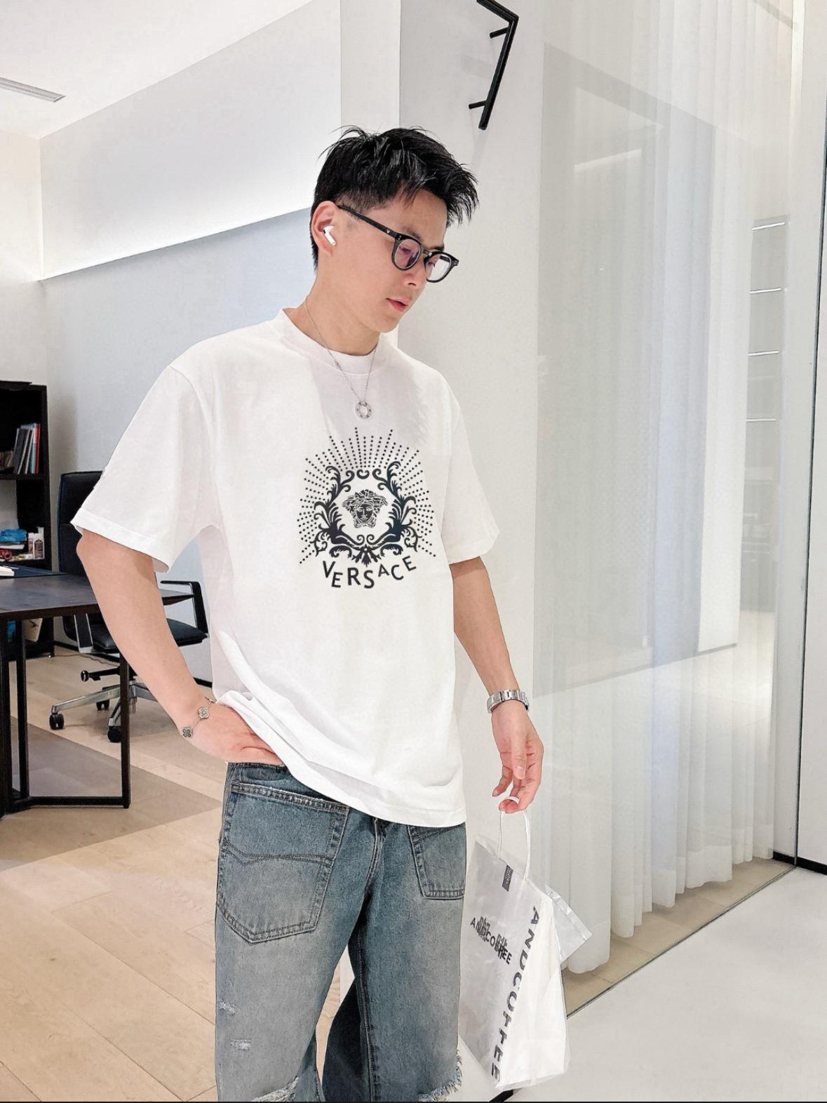베르사체 반팔 티셔츠 (해외배송)