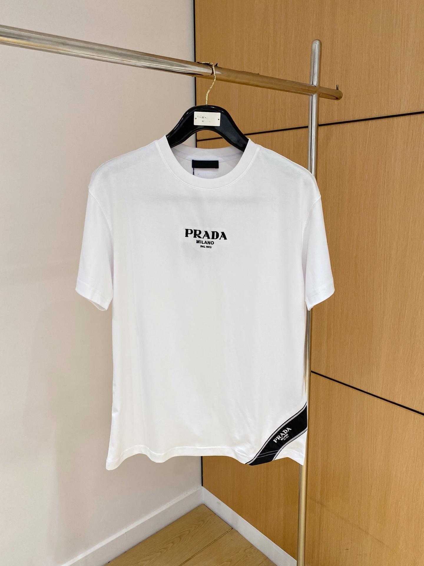 프라다 반팔 티셔츠 (해외배송)