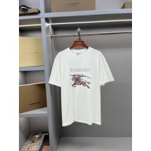 버버리 워호스 로고 크로스 스티치 자수 티셔츠 (해외배송)