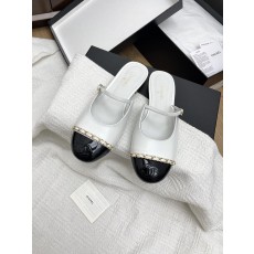 샤넬 더블 C 체인 장식 클로즈드 토 슬리퍼 (해외배송)