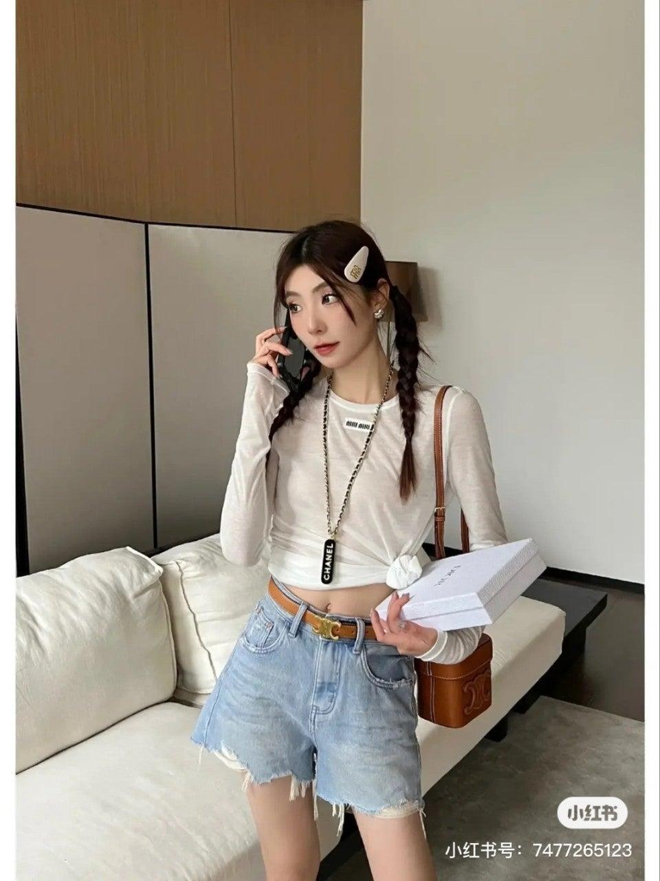 미우미우 [MIU MIU] 로고 패치 시스루 슬리브리스 (국내배송)