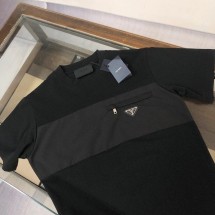 프라다 삼각로고 티셔츠 (국내배송)