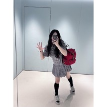 미우미우 로고 자수 플리츠 원피스 (해외배송)