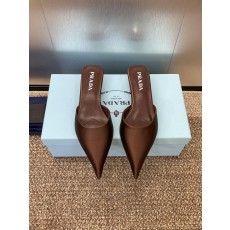 프라다 로우힐 포인티드 토 여성화 (해외배송)