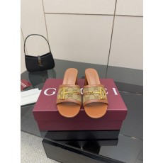 구찌 호스빗 버클 헤링본 클립토 샌들 (해외배송)