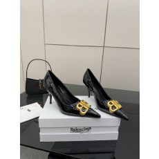 발렌시아가 포인트 메탈 버클 슈즈 (해외배송)