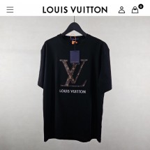 루이비통 LV 레더 로고 라운드 반팔 (국내배송)
