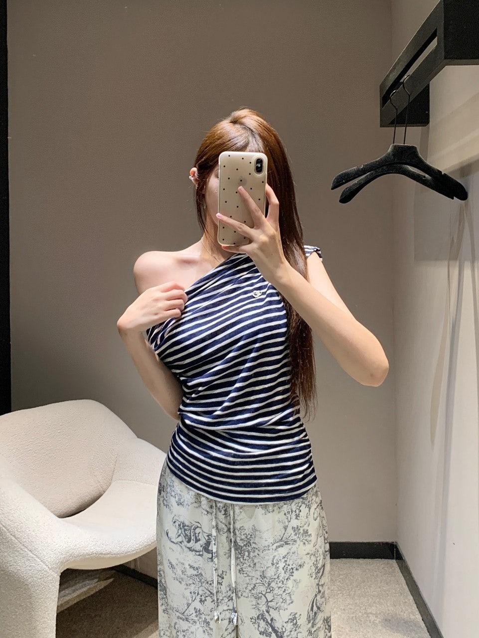 샤넬 스트라이프 원숄더 오블리크 숄더 반팔