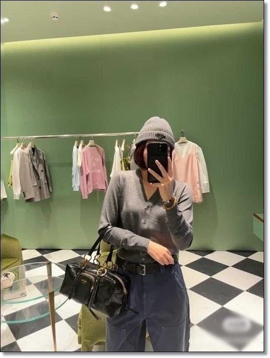 프라다 댕글백 대 (국내배송)