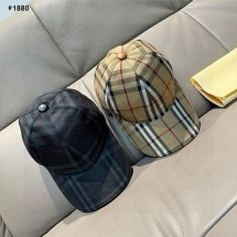 버버리 체크패턴 기마자수 볼캡 (국내배송)