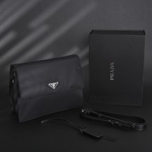 프라다 PRD 나일론 메신저 백 (해외배송)