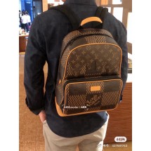 루이비통 LV × NIGO 올드 플라워 체크 백팩 (해외배송)