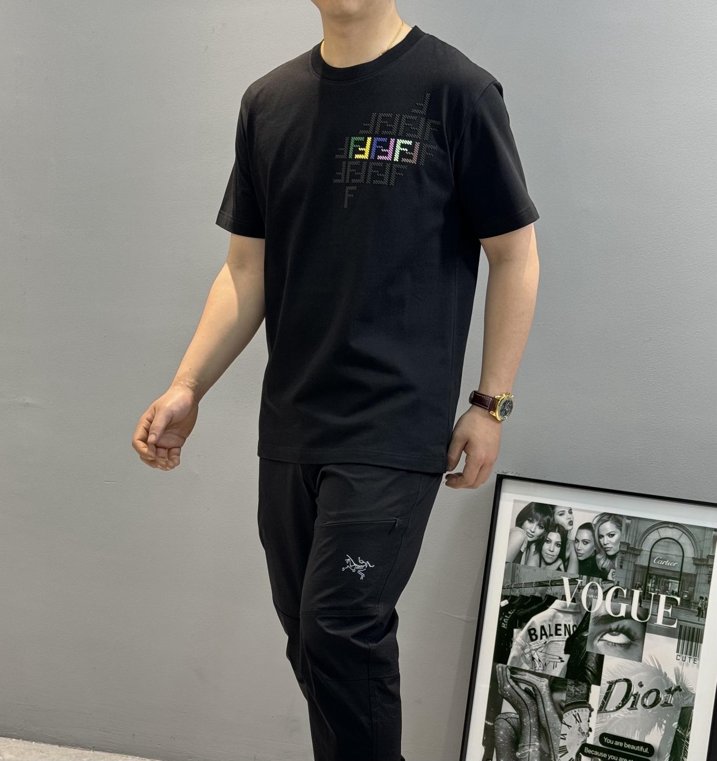 펜디 라운드넥 반팔 (해외배송)