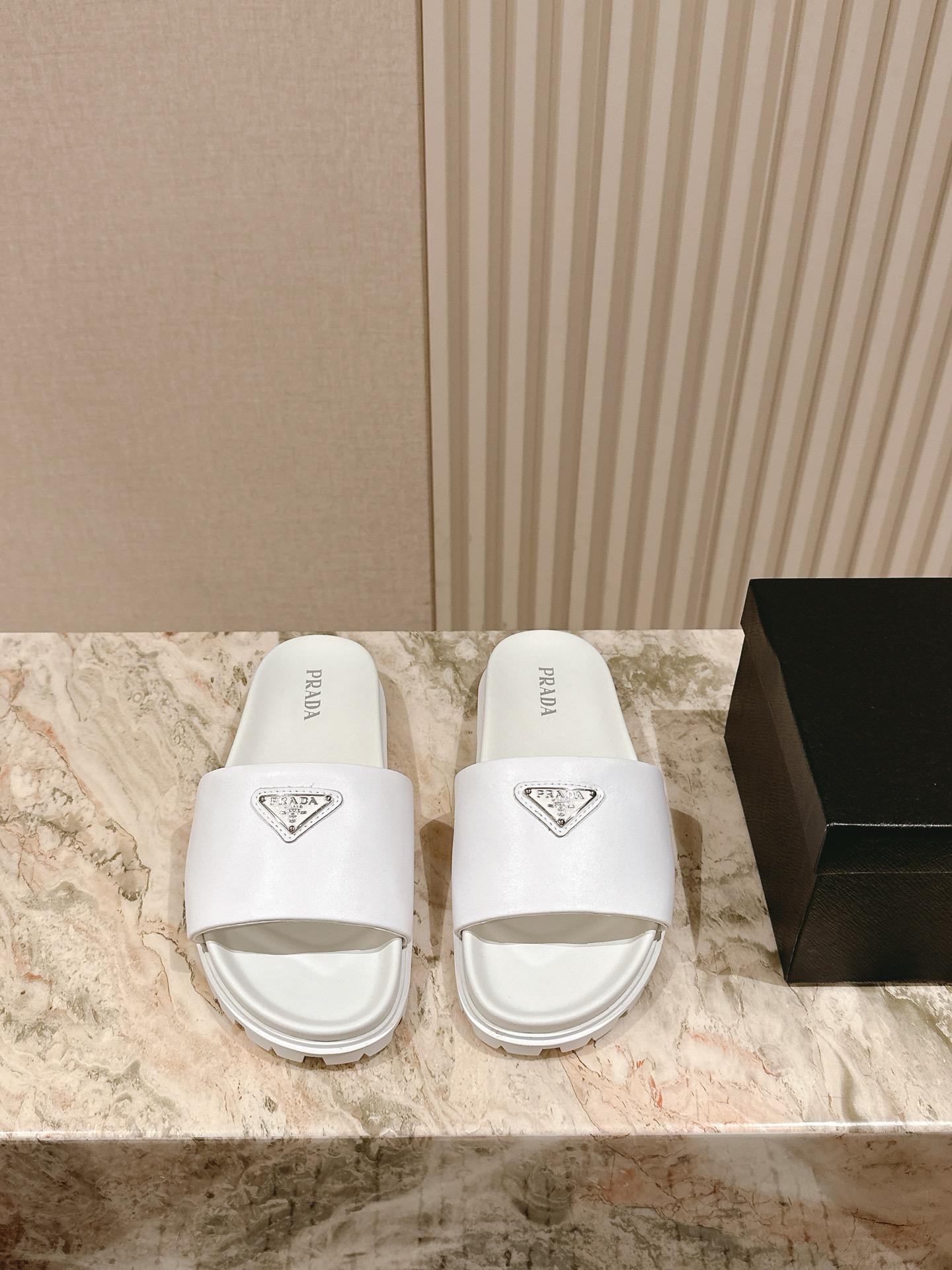 프라다 슬리퍼 (해외배송)