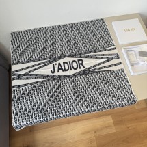 디올 J'ADIOR 스퀘어 스카프 (해외배송)
