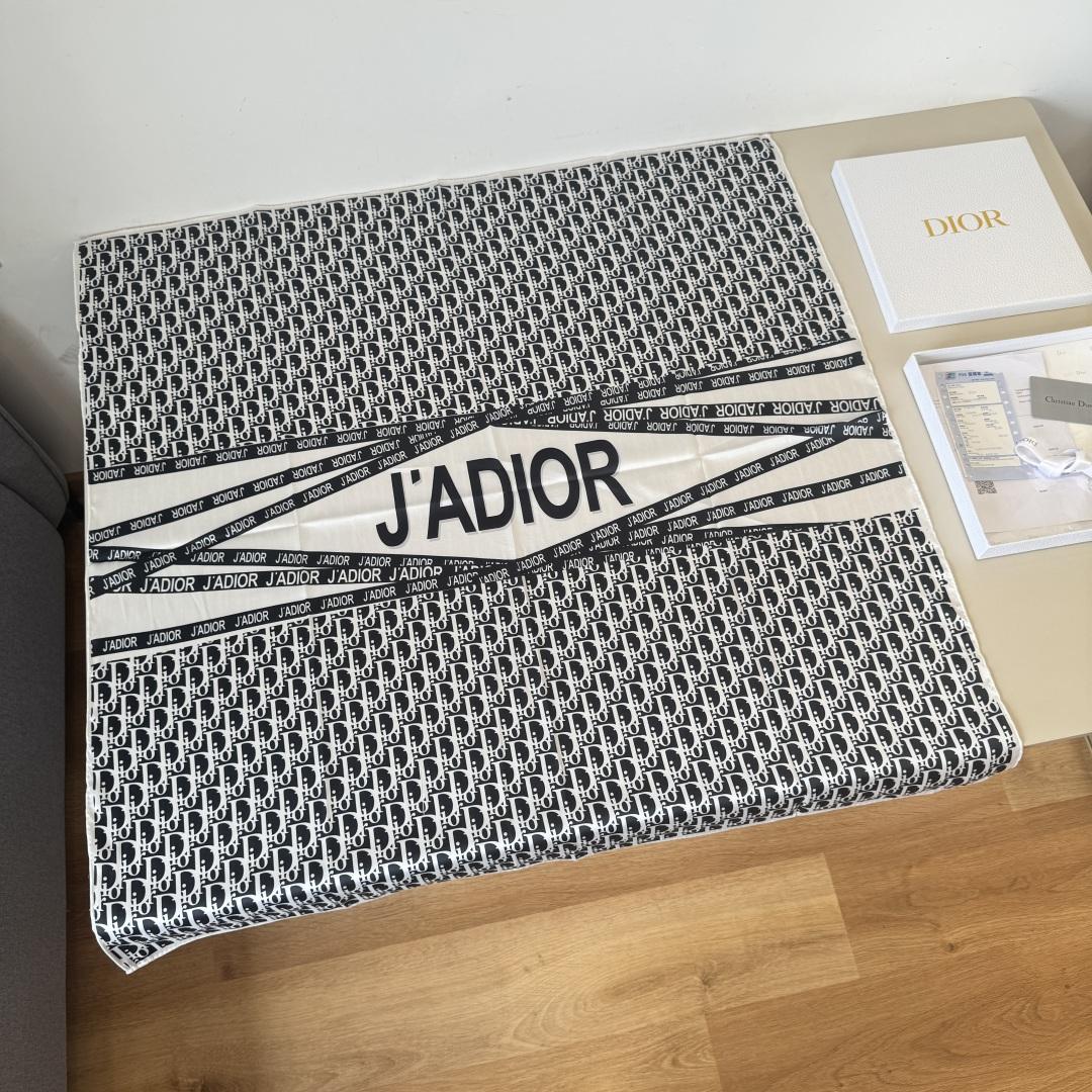 디올 J'ADIOR 스퀘어 스카프 (해외배송)