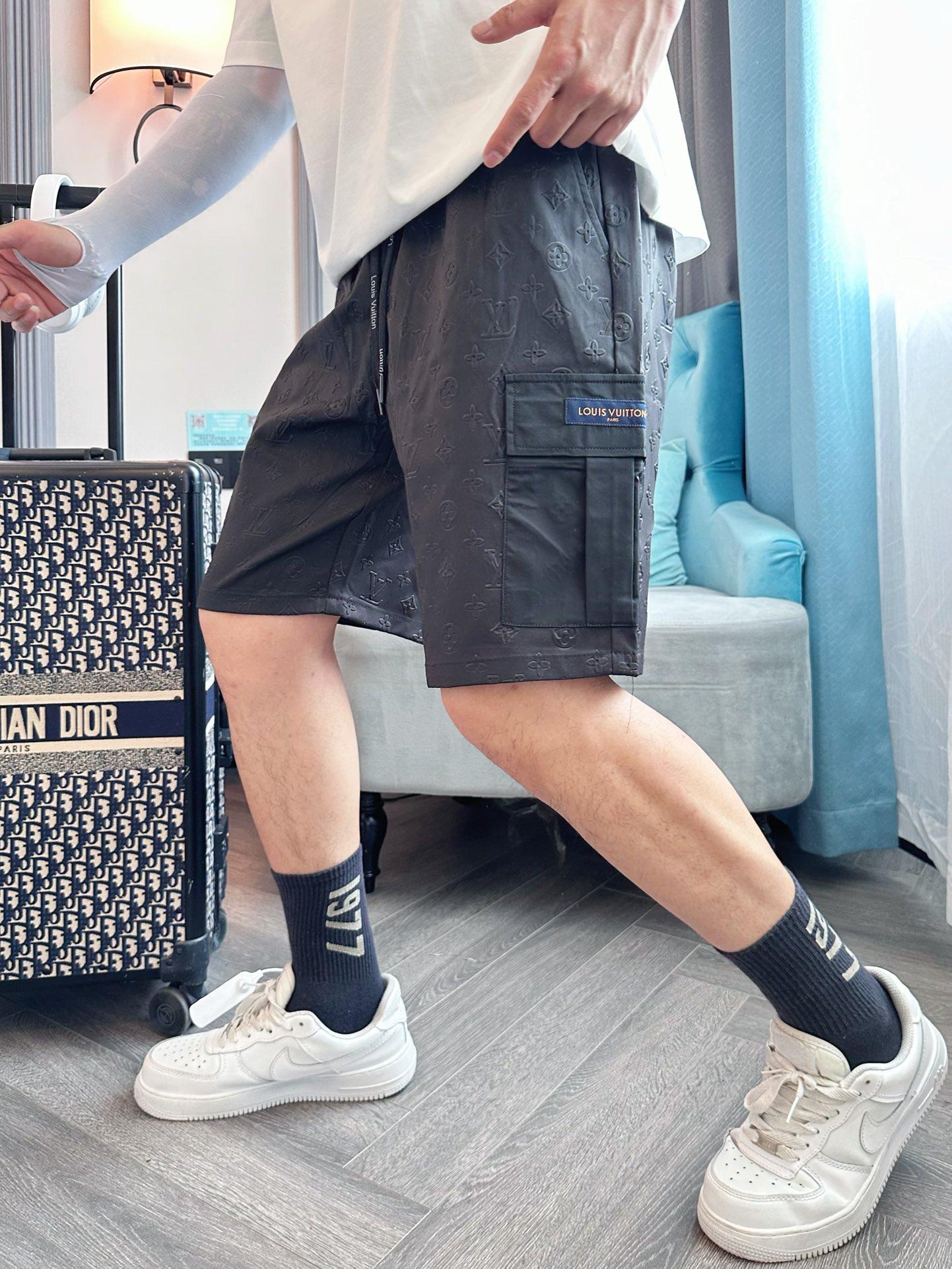 루이비통 남성 캐주얼 반바지  (해외배송)