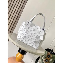 바오바오 이세이미야케 캐럿 토트백 (국내배송)