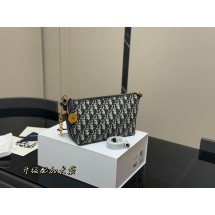 디올 DIOR 런치백 (해외배송)