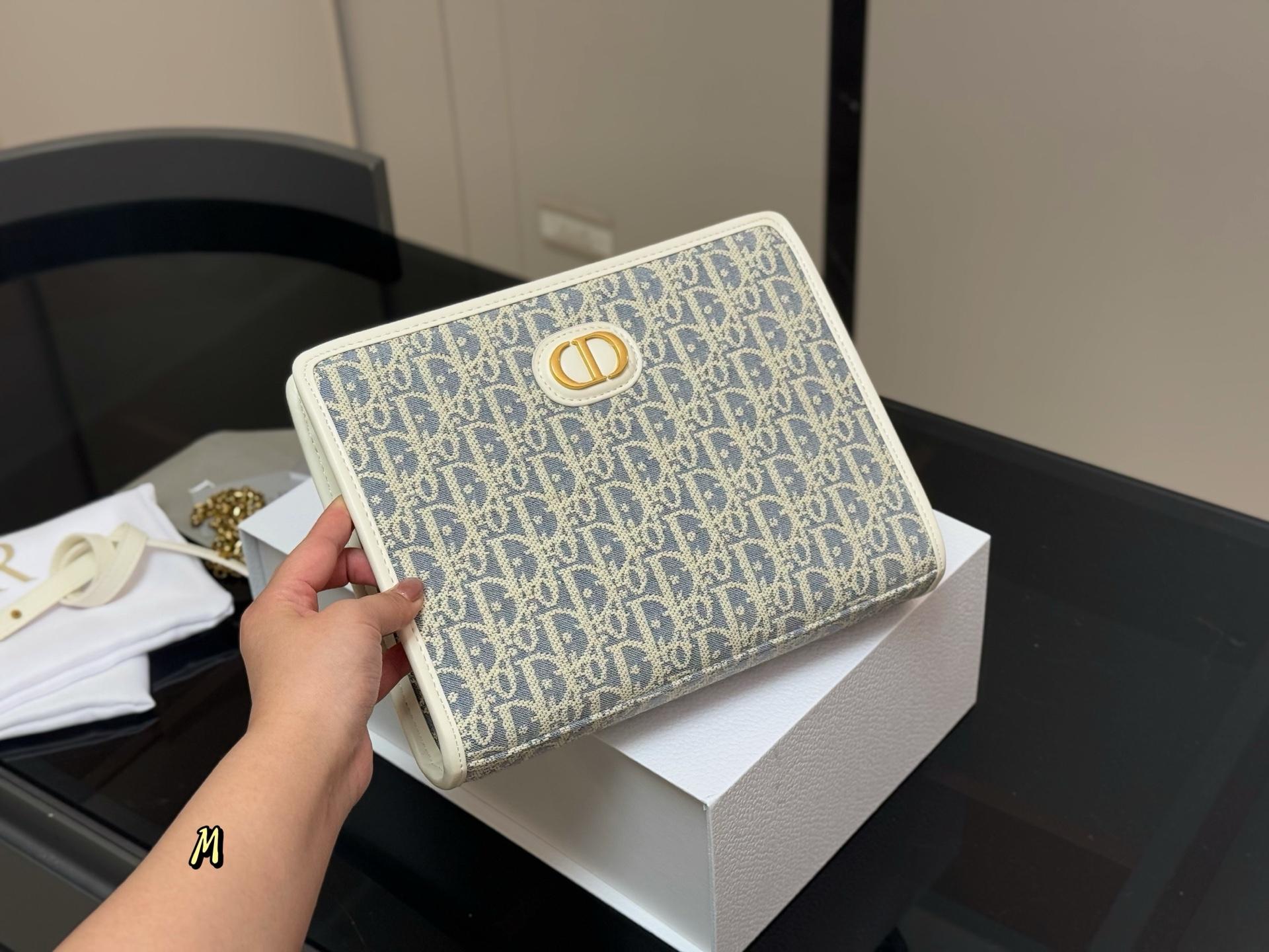 디올 DIOR 클러치 (해외배송)