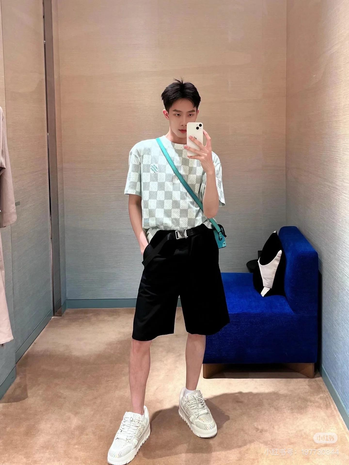 루이비통 신상 체커보드 프린트 라운드넥 반팔 (해외배송)
