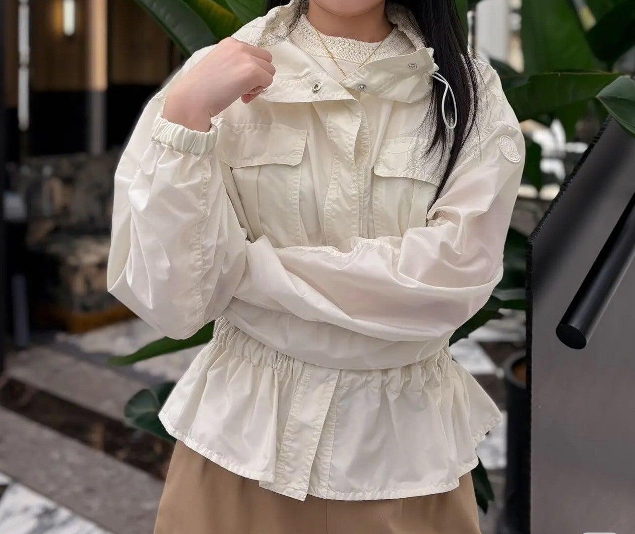 몽클레어 여성 페플럼 바람막이 여름자켓 (국내배송)