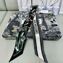 디올 트윌리 스카프 (해외배송)