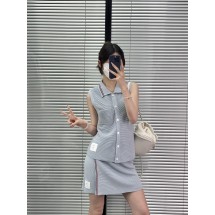 톰브라운 뉴 워터 리플 스트라이프 슬랜티드 숏 스커트 (해외배송)