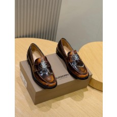 버버리 가죽 남성용 로퍼 (해외배송)