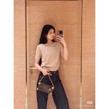 루이비통 25FW 레터 스팽글 로고 울 반팔 (정품급 해외배송)