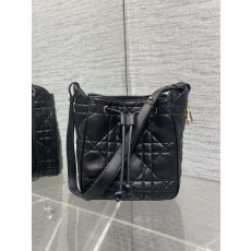 디올 카로 스몰 버킷백 (해외배송)