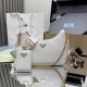 프라다 나일론 호보 핸드백 (해외배송)