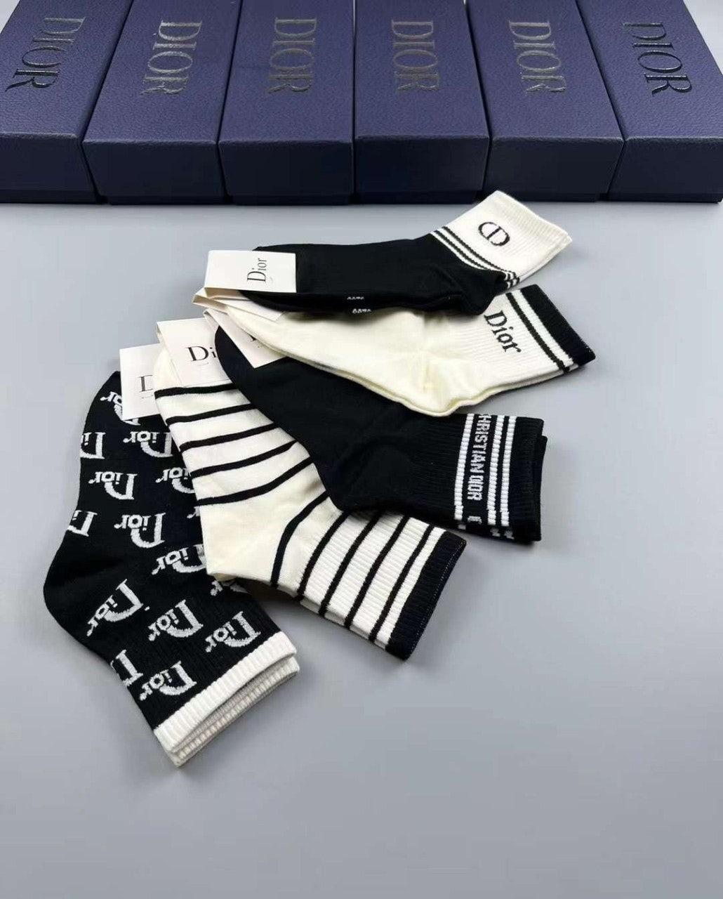 디올 남녀공용 5종 양말세트 (국내배송)